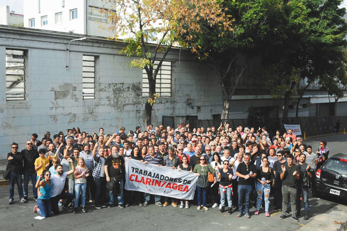 Despidos en Clarín: los trabajadores de Página/12 y de Télam reclaman poder informar sobre el conflicto