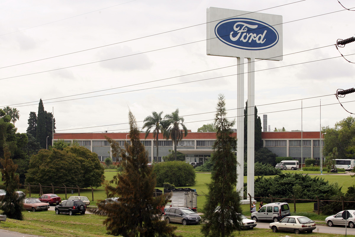 Empezó el ajuste en Ford: lanzan retiros voluntarios «por exigencias del mercado»