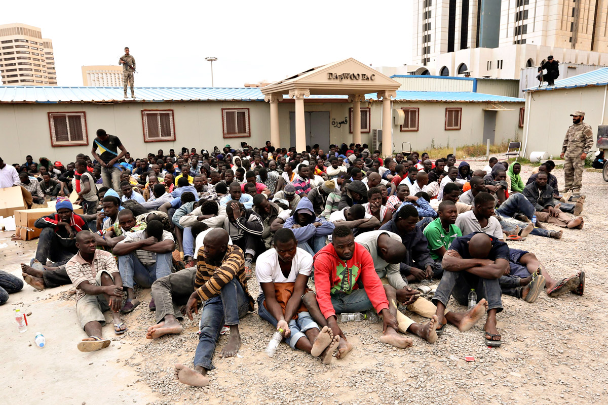 La UE planea centros de detención para migrantes en Libia