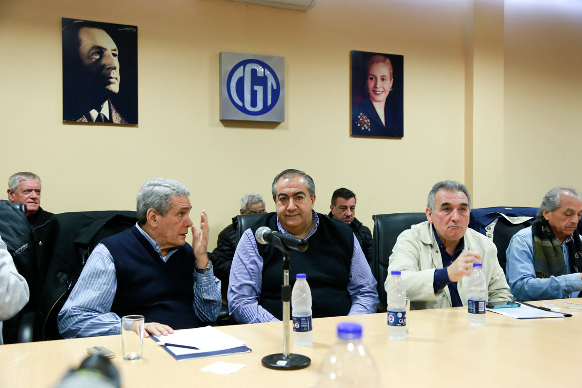 El triunvirato de la CGT, otra vez ante el riesgo de una salida anticipada