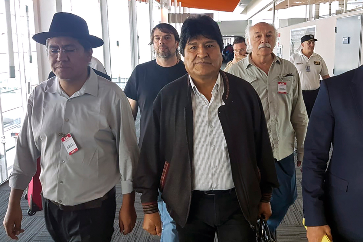 Evo Morales llegó al país y recibió asilo del gobierno argentino