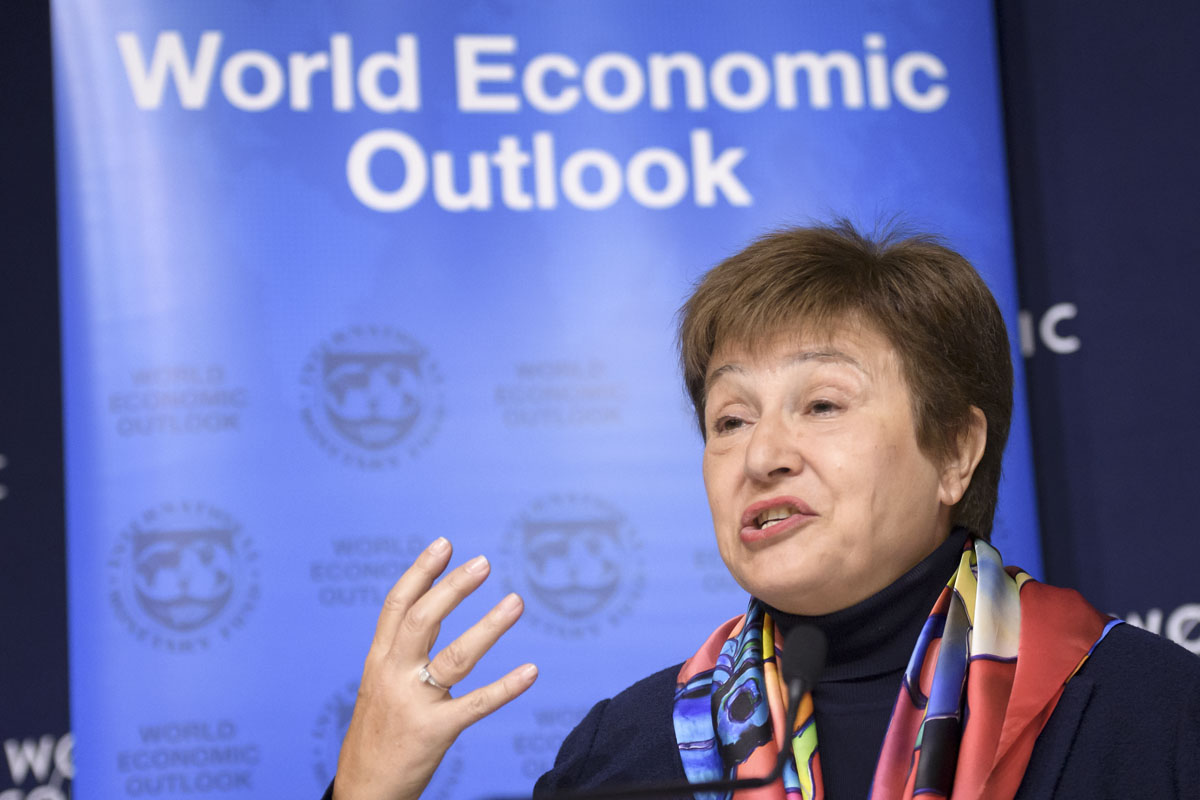 FMI: «Argentina enfrenta desafíos dramátios»