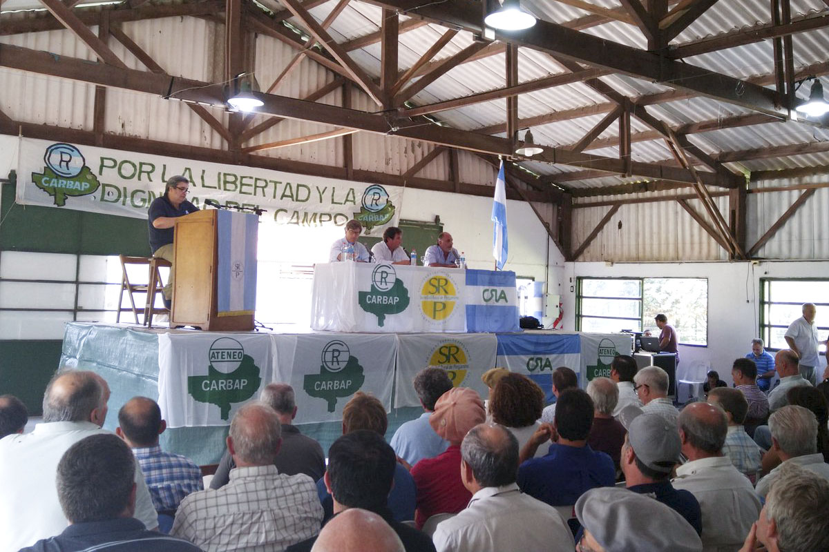 En medio de las divisiones, un sector rural amenaza con un paro agropecuario comercial