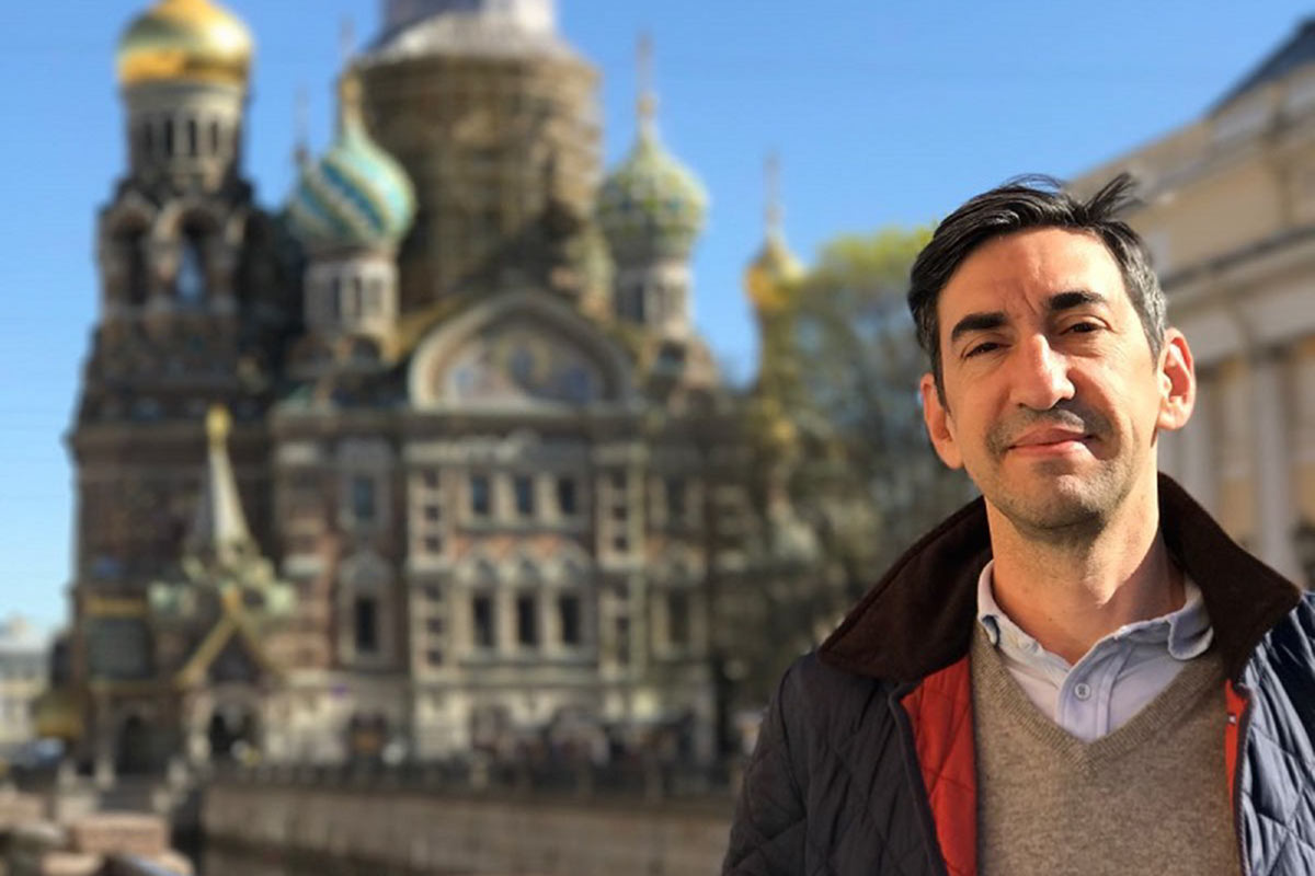 Ernesto Hernández Busto: «Ninguno se ha vuelto vegetariano por haber asistido al sacrificio de un cerdo»