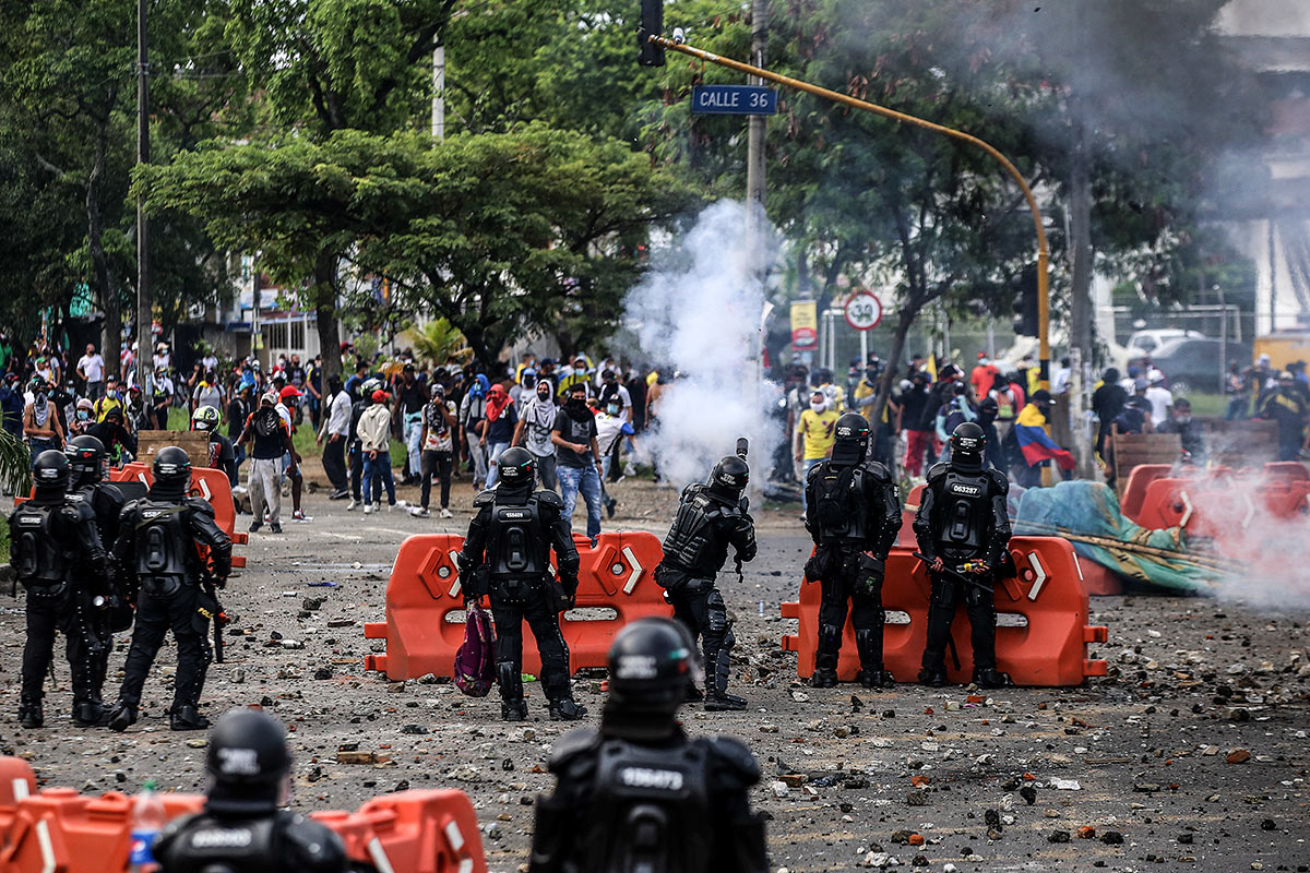 Masivas movilizaciones en Colombia amortiguan el feroz ajuste de Duque