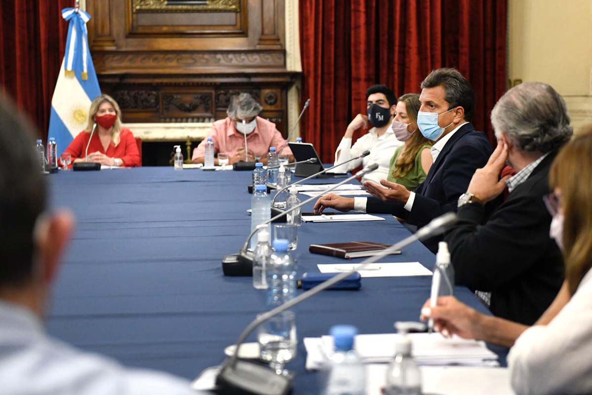 Massa se reunió con diputados sindicales para discutir el proyecto de Ganancias