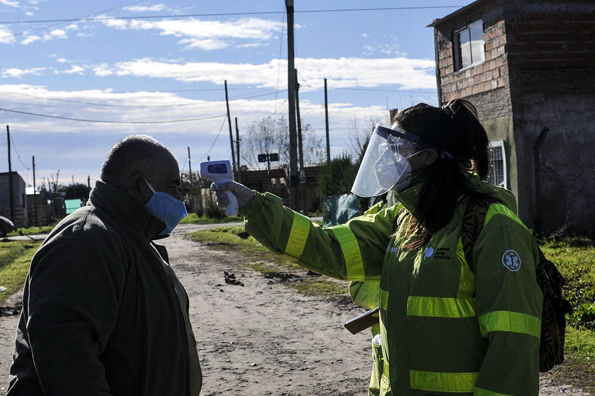 Virus sin freno: 98 fallecidos y 5782 casos en 24 horas