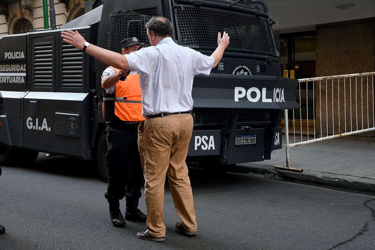 Un inédito operativo de seguridad blindó el Congreso