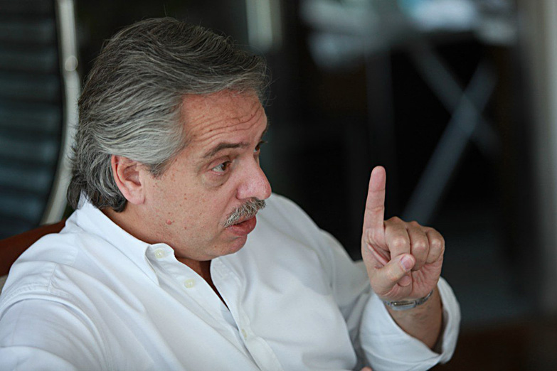 Alberto Fernández: “Macri está con Bolsonaro, yo estoy con Mujica”