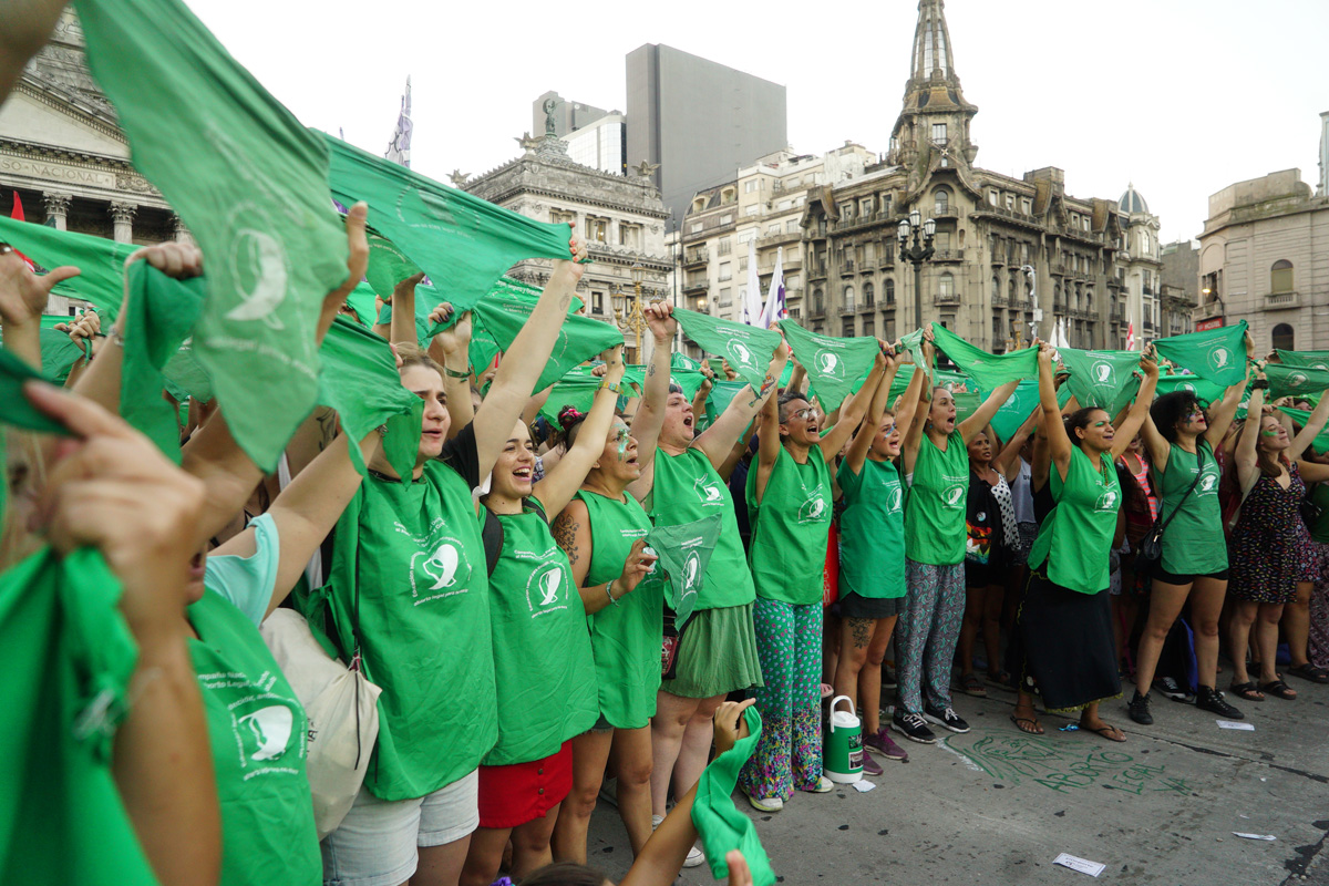 «Será ley», el grito que se escuchó en el pañuelazo verde frente al Congreso