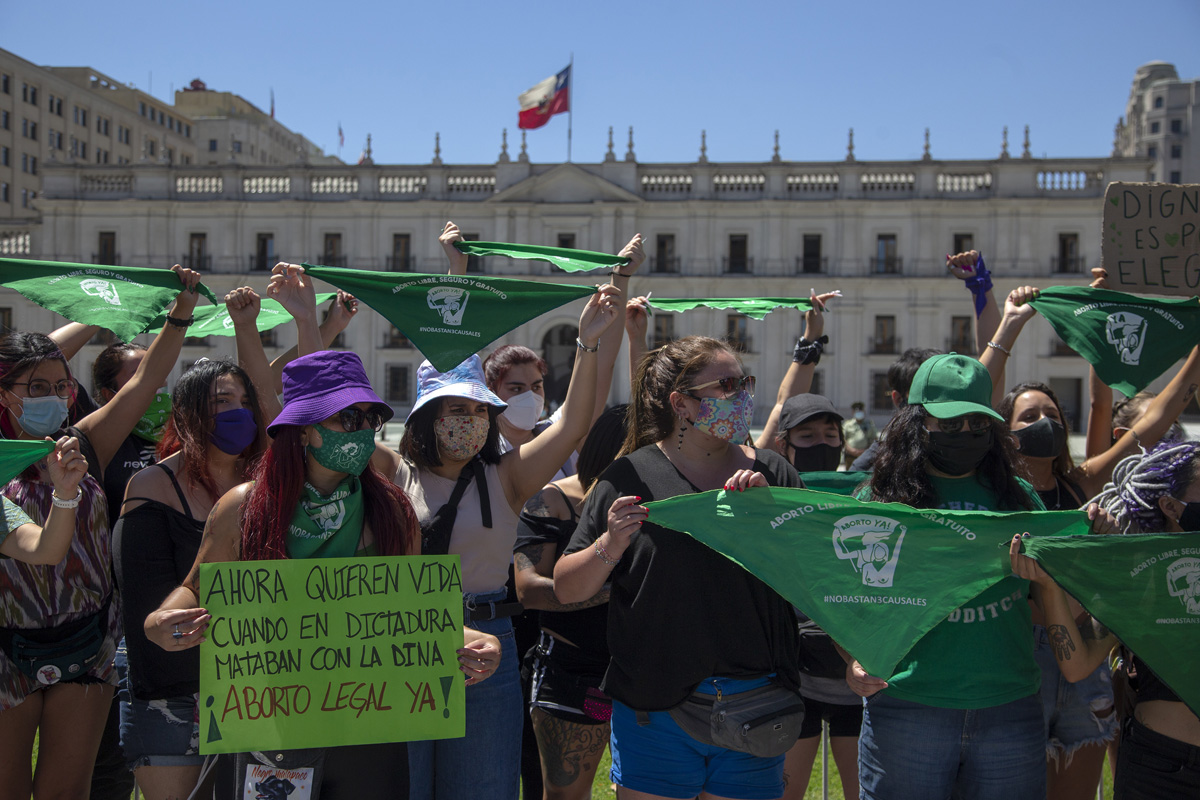Con manifestaciones a favor y en contra, comenzó a debatirse en Chile la despenalización del aborto