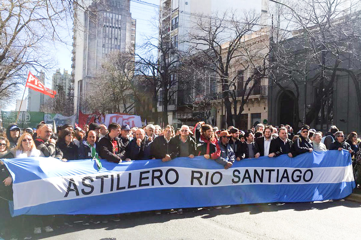 Seguirá la carpa de trabajadores del Astillero Río Santiago en La Plata