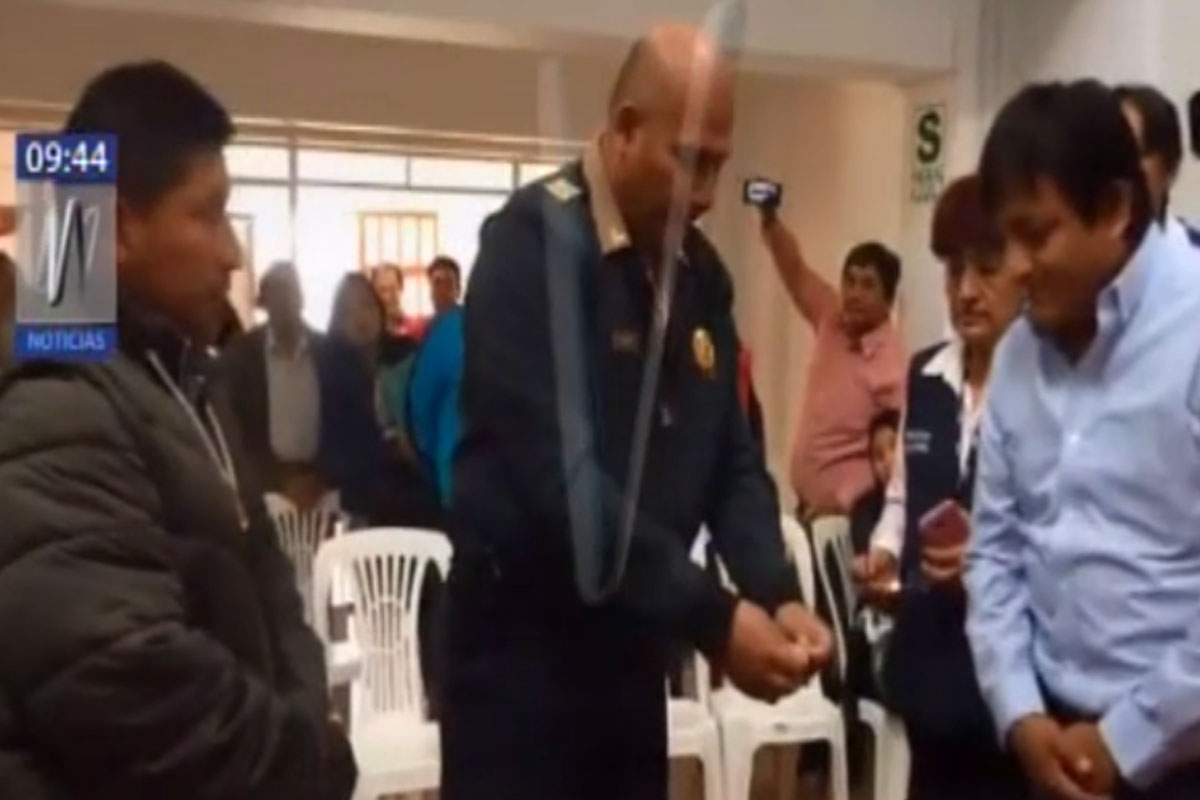 Cara o ceca: un pueblo de Perú eligió a su alcalde con una moneda