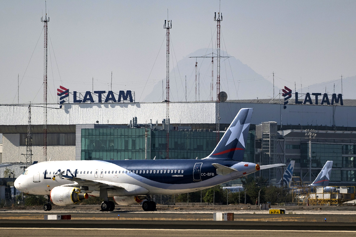 Trabajadores de Latam impidieron que la empresa se lleve los aviones a Chile en forma ilegal