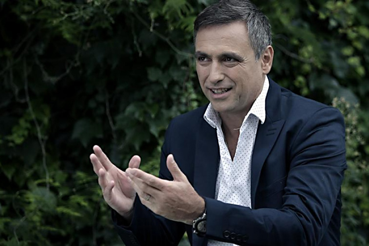 Mestre, entre la gestión y el guiño a los desilusionados