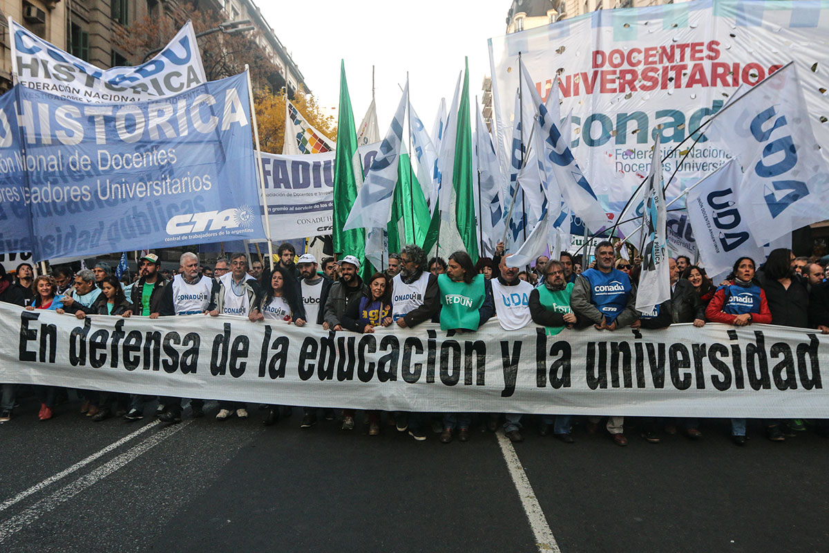 Docentes universitarios anuncian paro nacional para el 14 de marzo