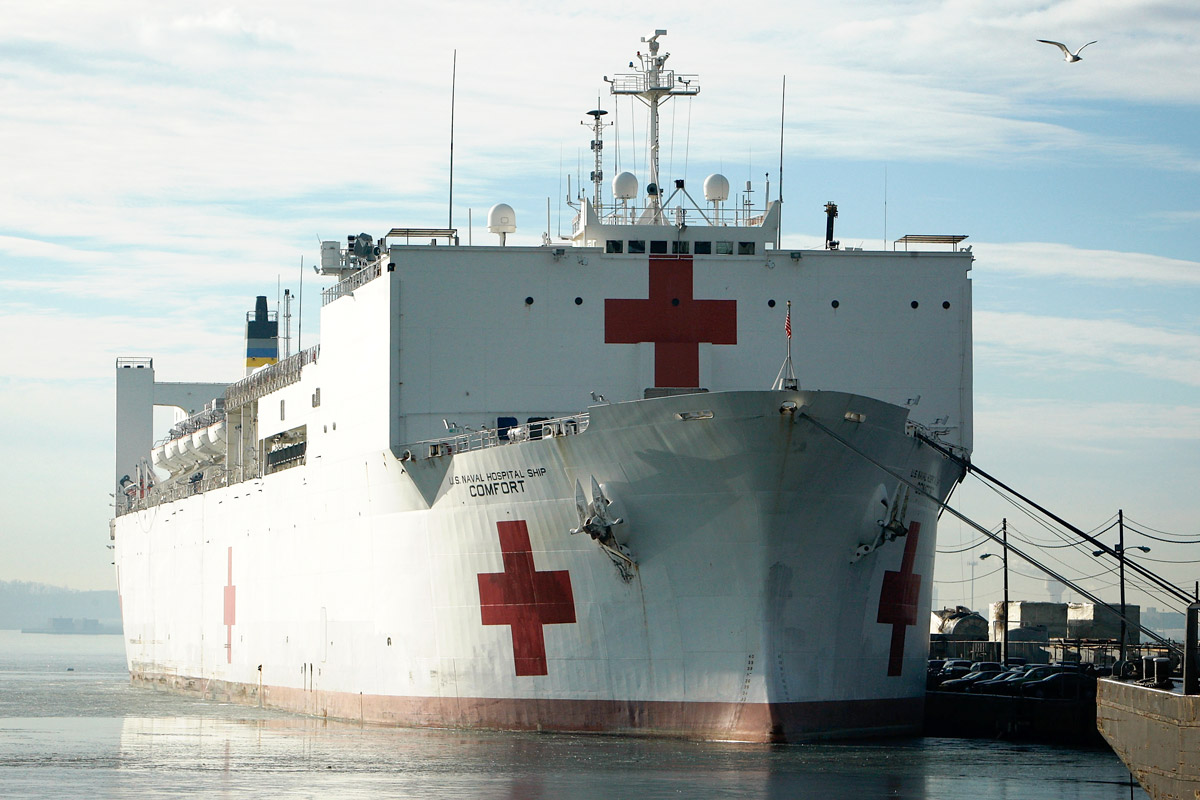 Con un barco hospital, el Comando Sur vuelve a presionar a Venezuela