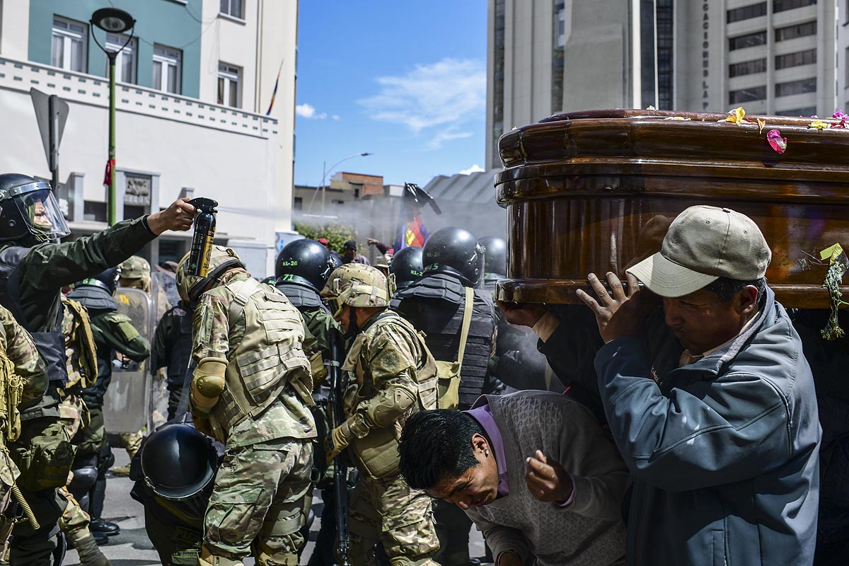 Bolivia: el gobierno de Áñez reprime a vivos y muertos