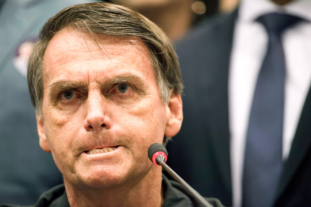 Bolsonaro presenta un plan de ajuste que contempla la baja de salarios públicos