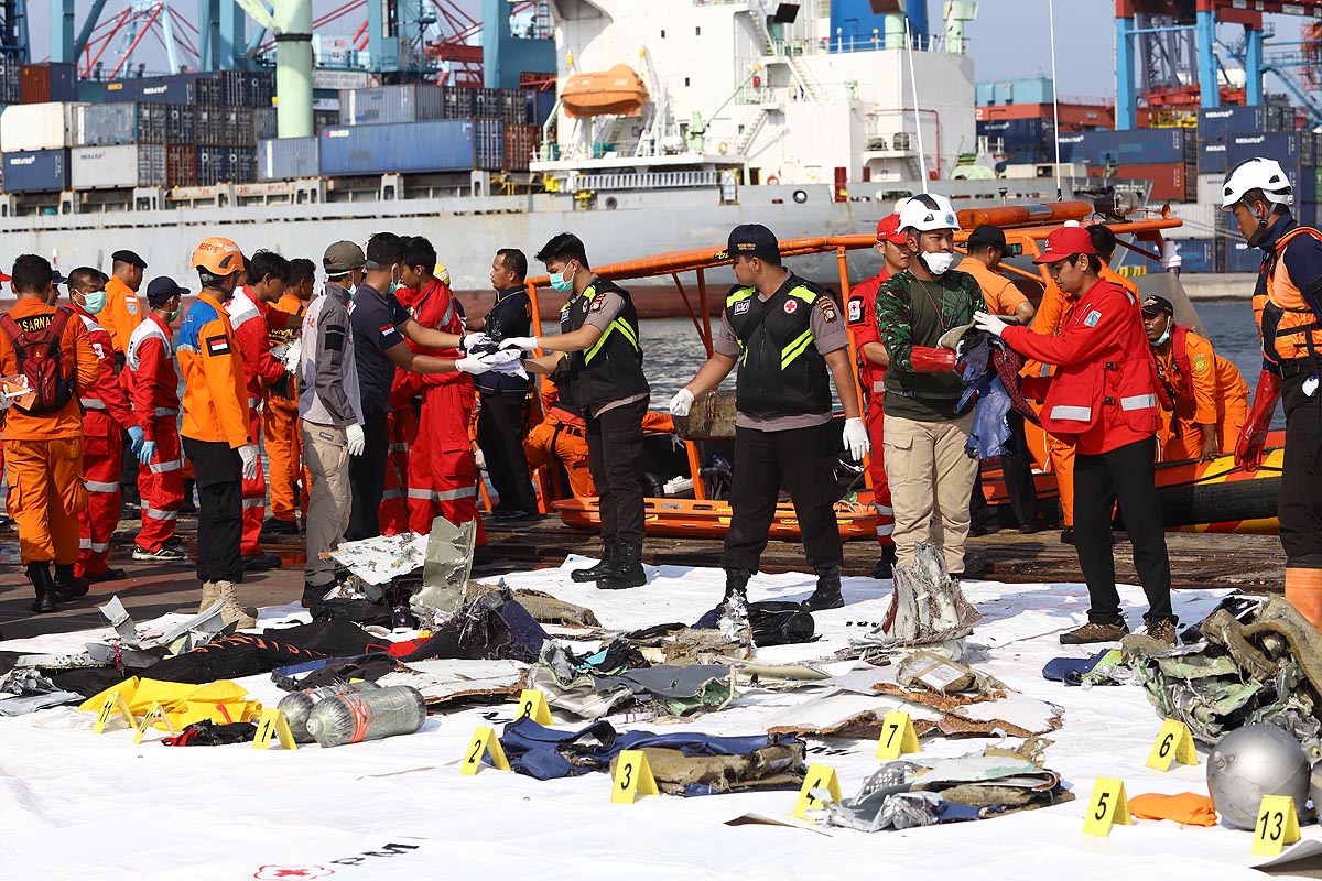 Se estrelló en el mar un avión en Indonesia y creen que no hay sobrevivientes