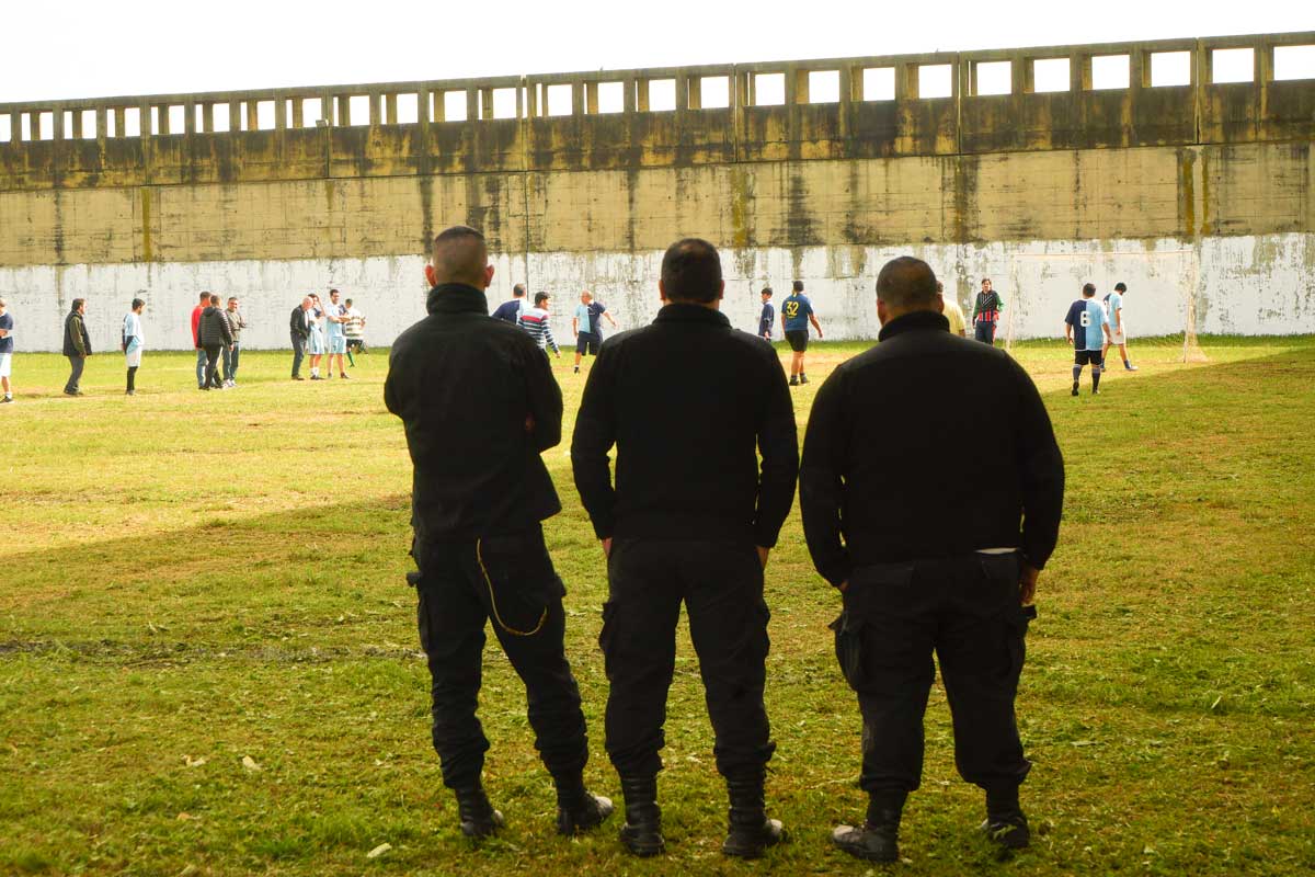 Todo oídos: cómo funcionaba el sistema de escuchas en el Servicio Penitenciario de Macri