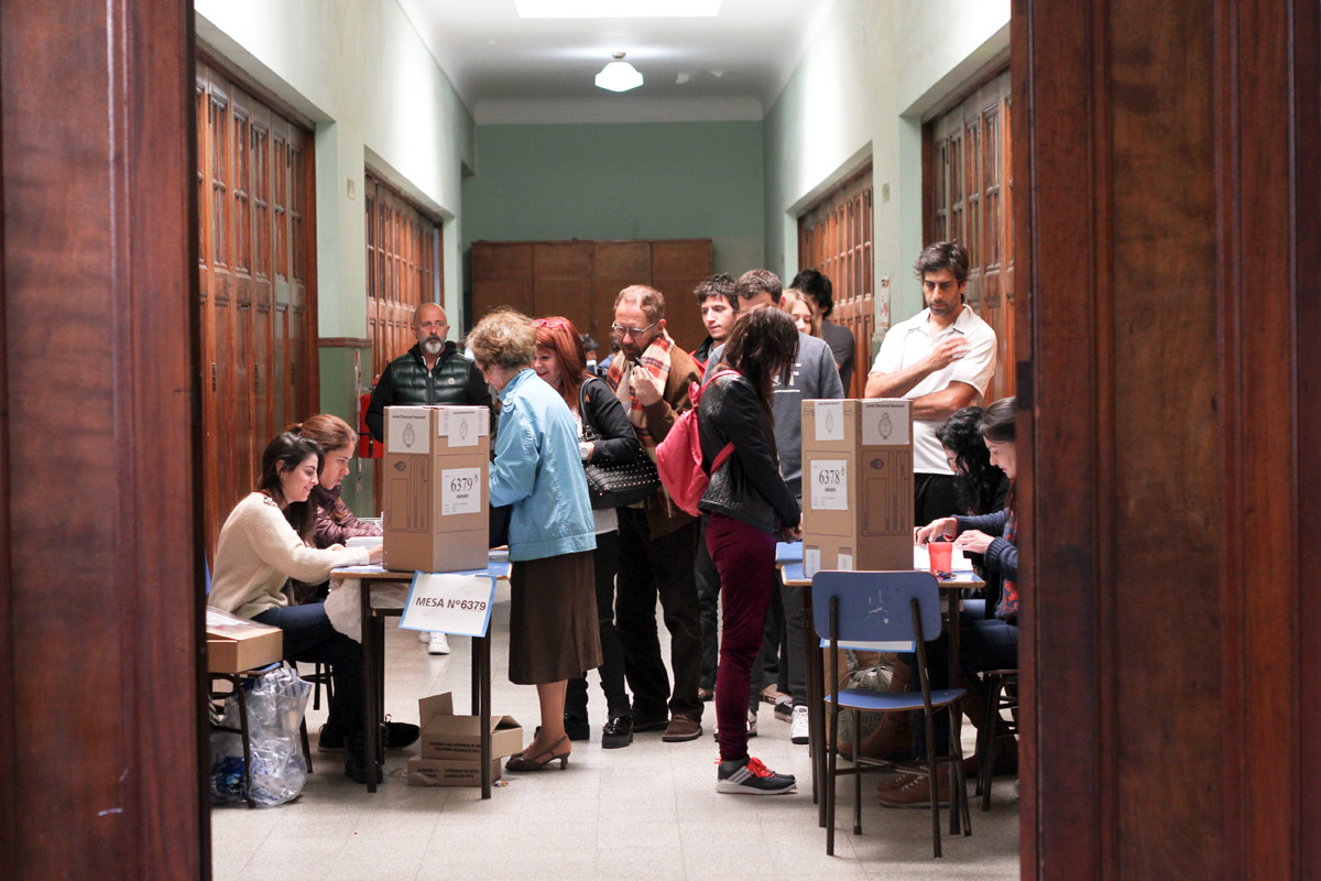 Diputados oficialistas presentaron el proyecto para suspender las PASO 2021