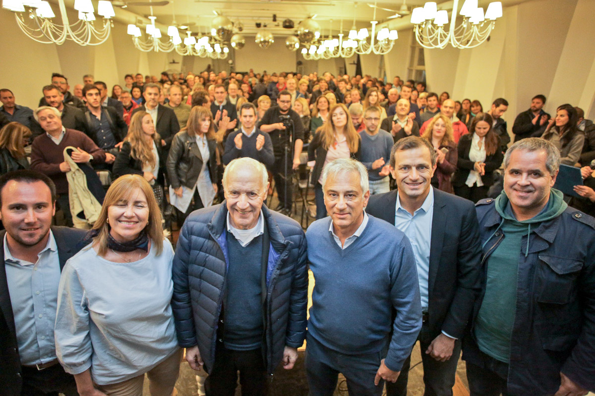 Lavagna redobla la caza de arrepentidos de Macri