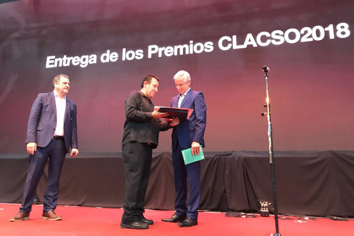 «La política es una lucha por la conducción del sentido común»