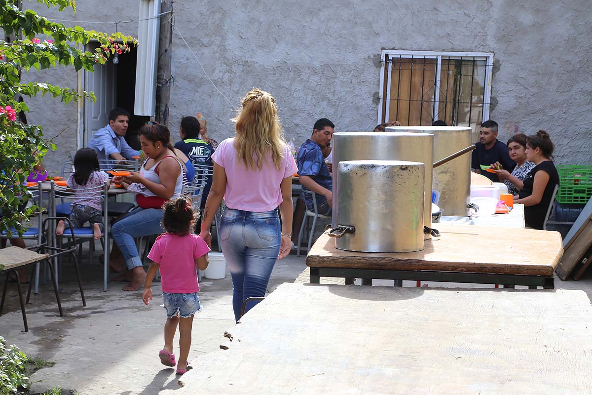 «Se incrementó la cantidad de familias que van a buscar comida a los basureros»