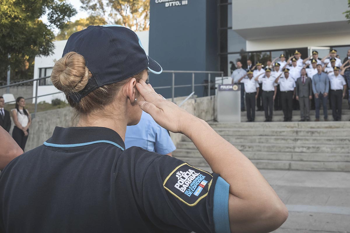 Una mujer policía denunció acoso durante años: a ella la dieron de baja y a él lo ascendieron