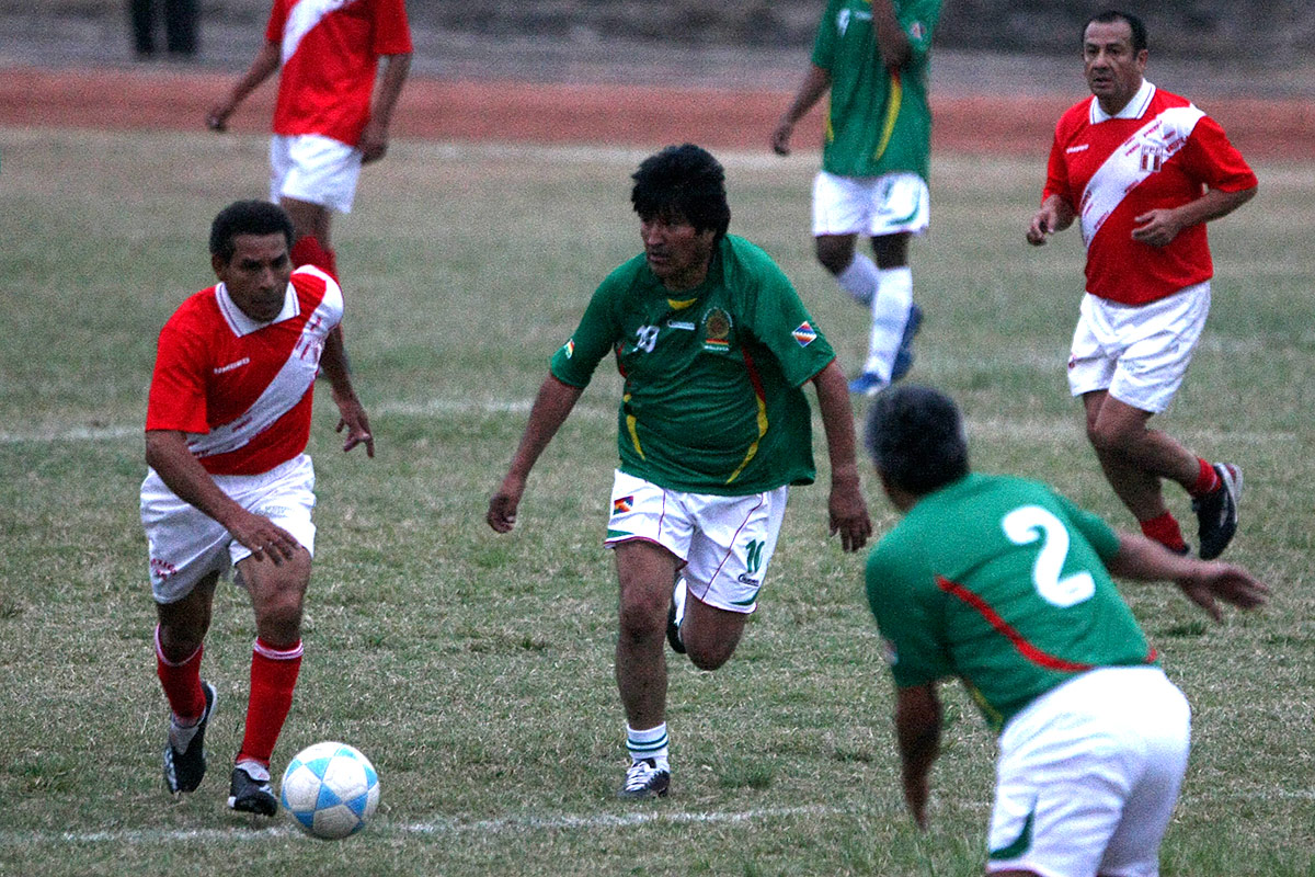 El fútbol como factor normalizador en Bolivia