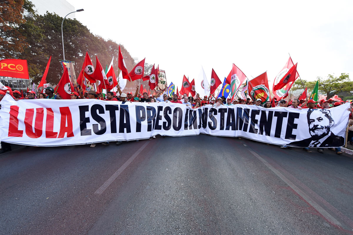 La candidatura de Lula ocupa el centro de los debates en Brasil