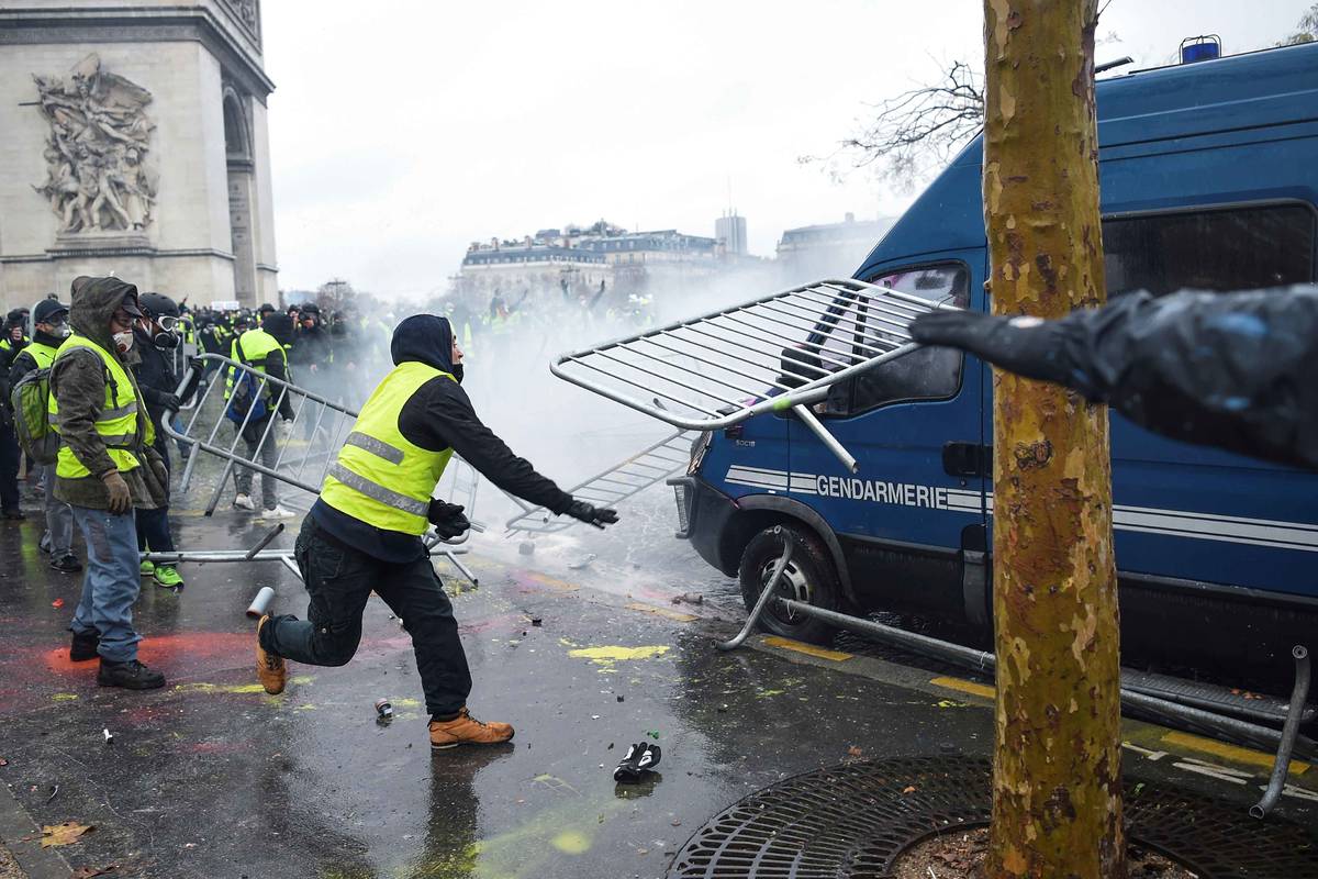 Fuerte represión en Francia contra los «chalecos amarillos»