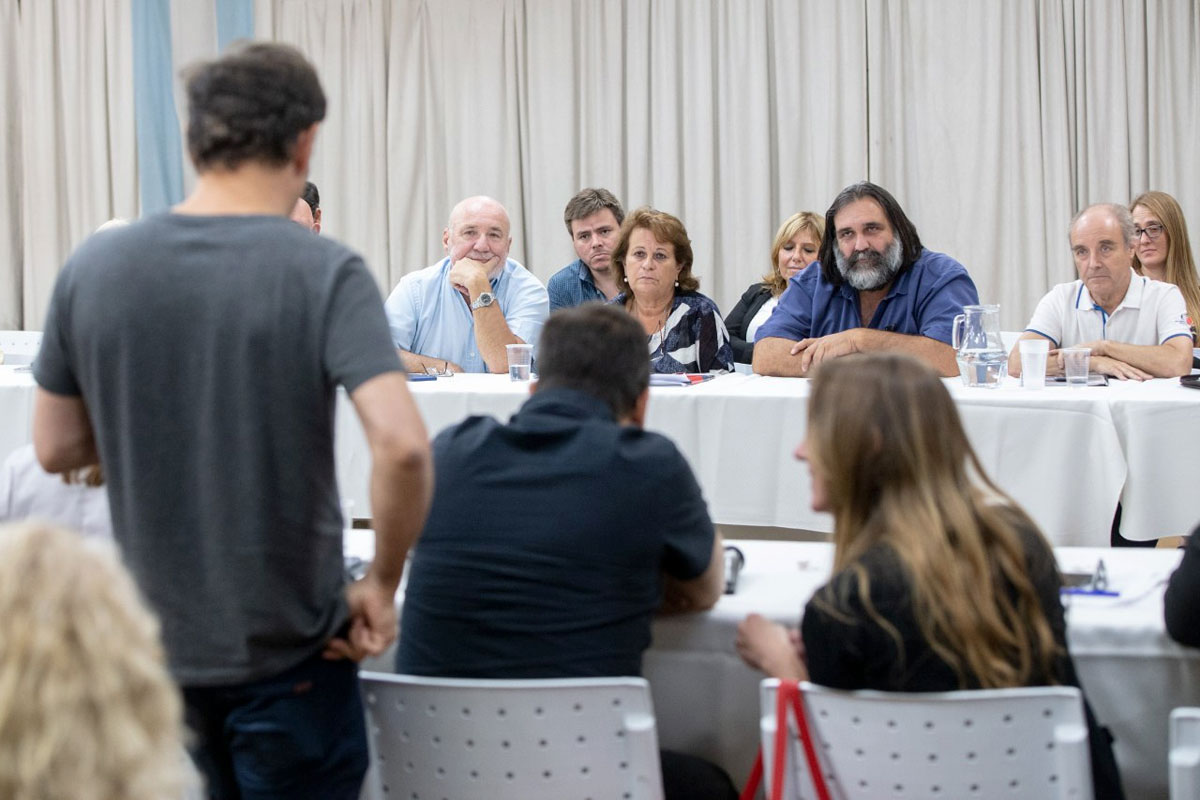 Kicillof activa las paritarias y los gremios reclaman, pero reconocen un «cambio de actitud»