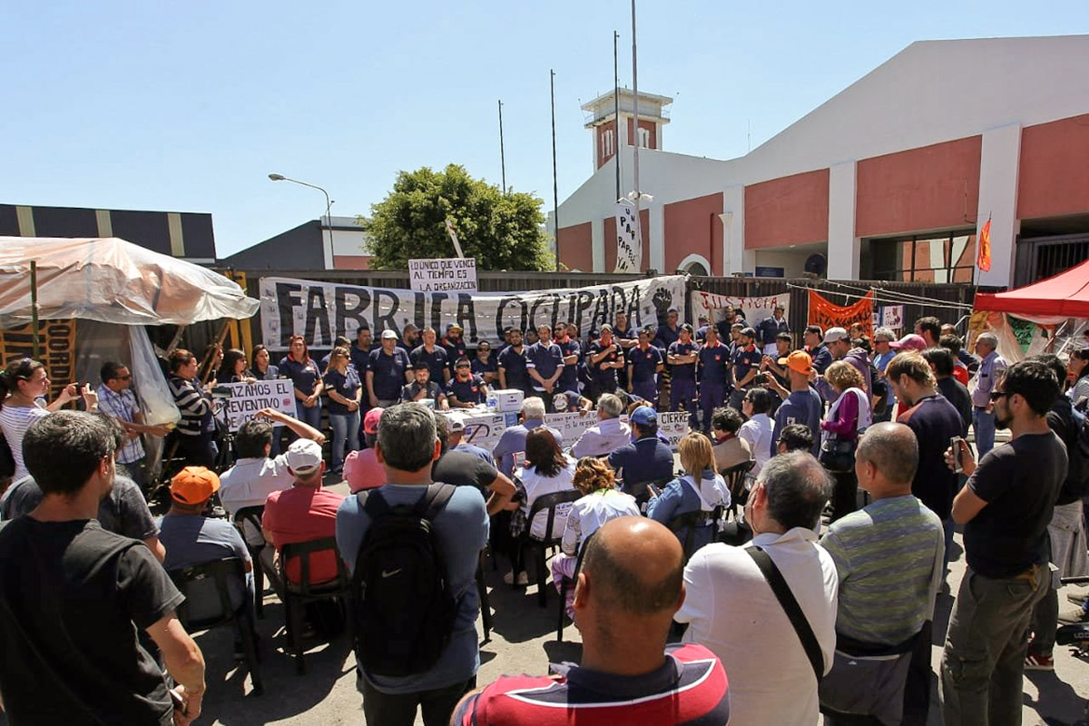 Las empresas no dan tregua con los cierres, preventivos de crisis y despidos en la industria