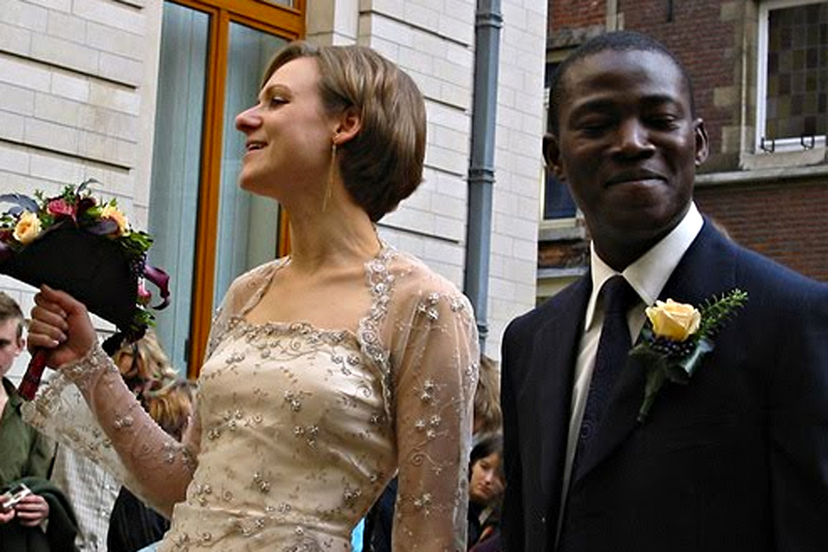 Un reino de África quiere cobrar impuesto a los matrimonios con extranjeros
