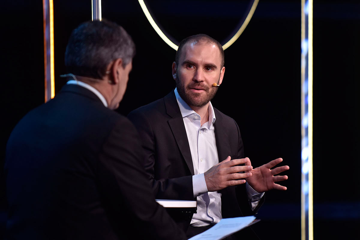 Economía busca tranquilizar la demanda de dólares con pragmatismo y medidas