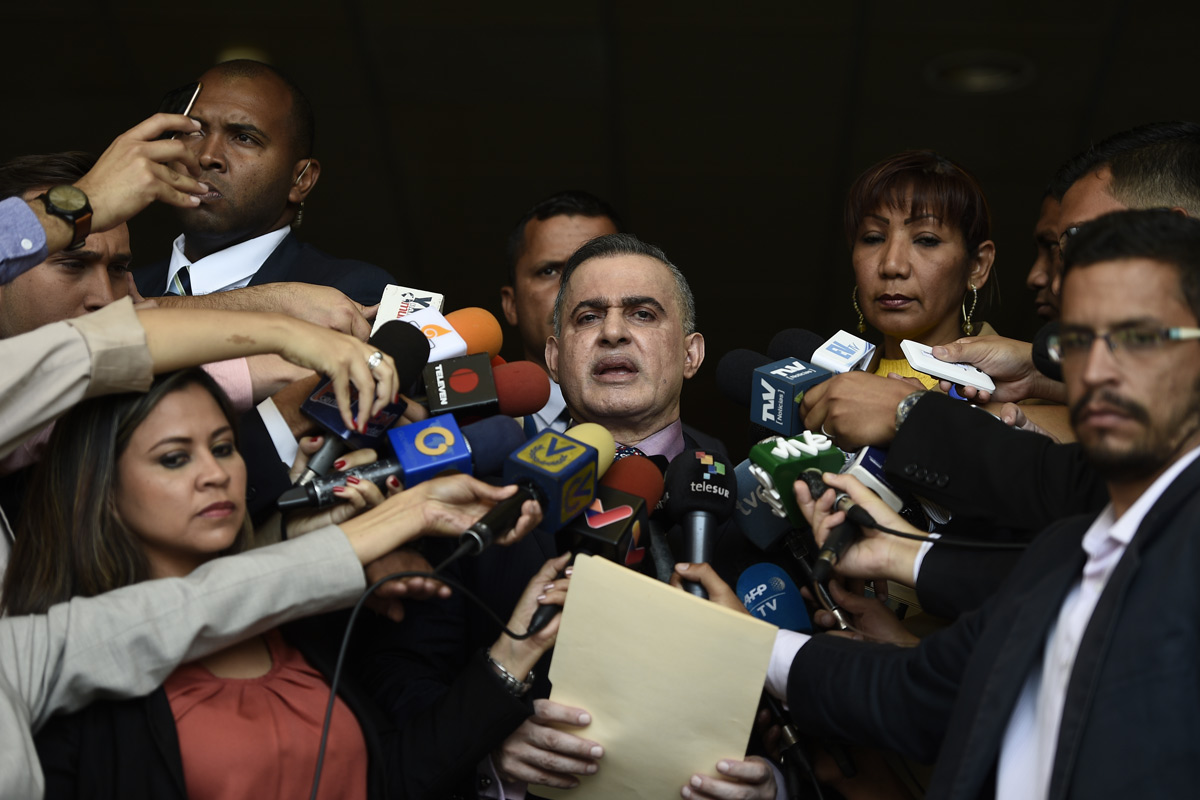 La Fiscalía General pidió que Guaidó no pueda salir de Venezuela