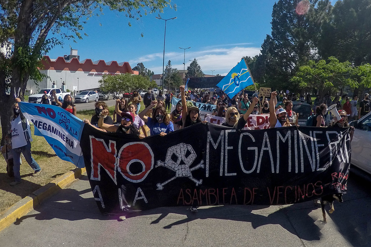Una pesadilla recurrente: Chubut vuelve a marchar contra la megaminería