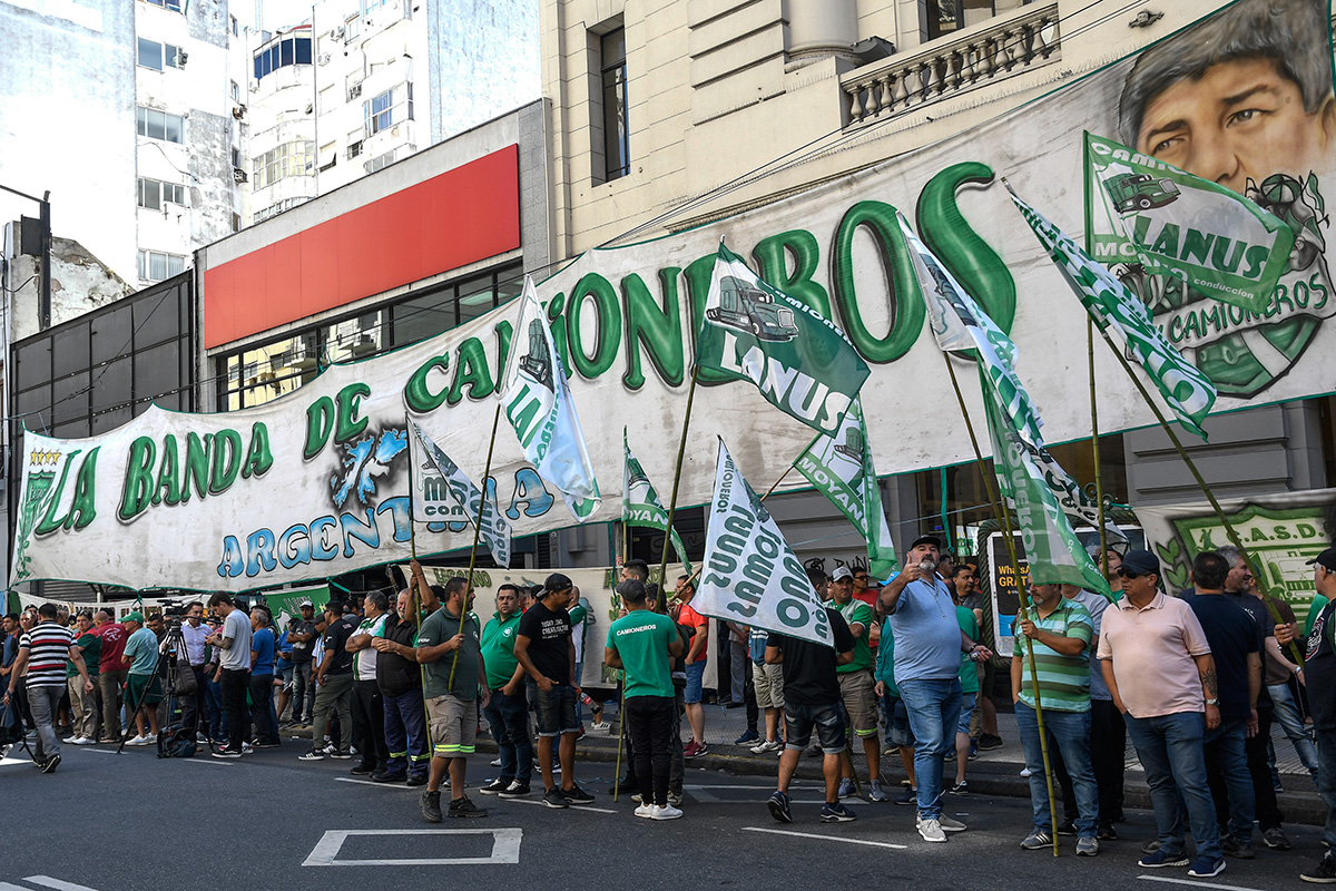 Bono para Camioneros: el gobierno le deja el conflicto abierto a la próxima gestión