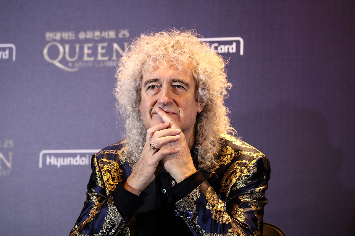 Brian May, guitarrista de Queen, sufrió un infarto y fue operado del corazón