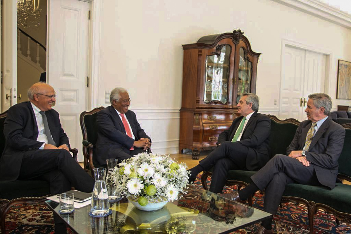 Fernández se reunió en Portugal con el primer ministro Costa