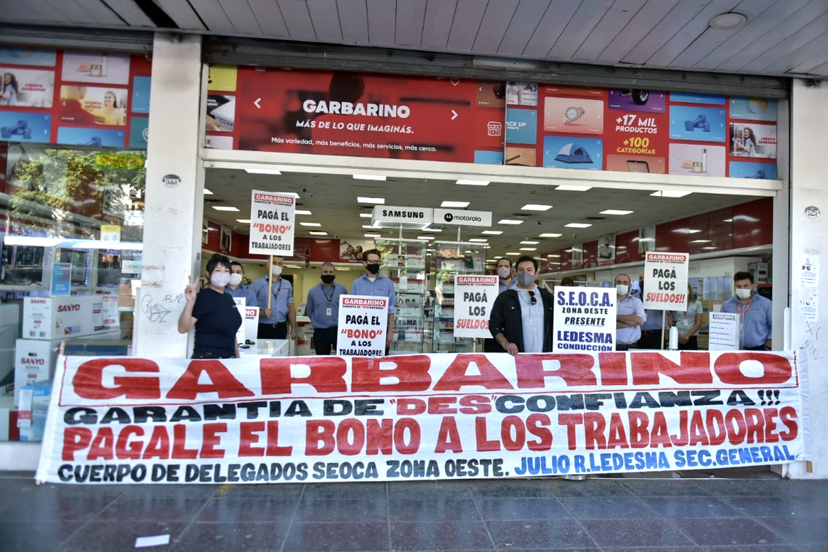 Se agrava el conflicto en Garbarino y crece la incertidumbre entre los trabajadores