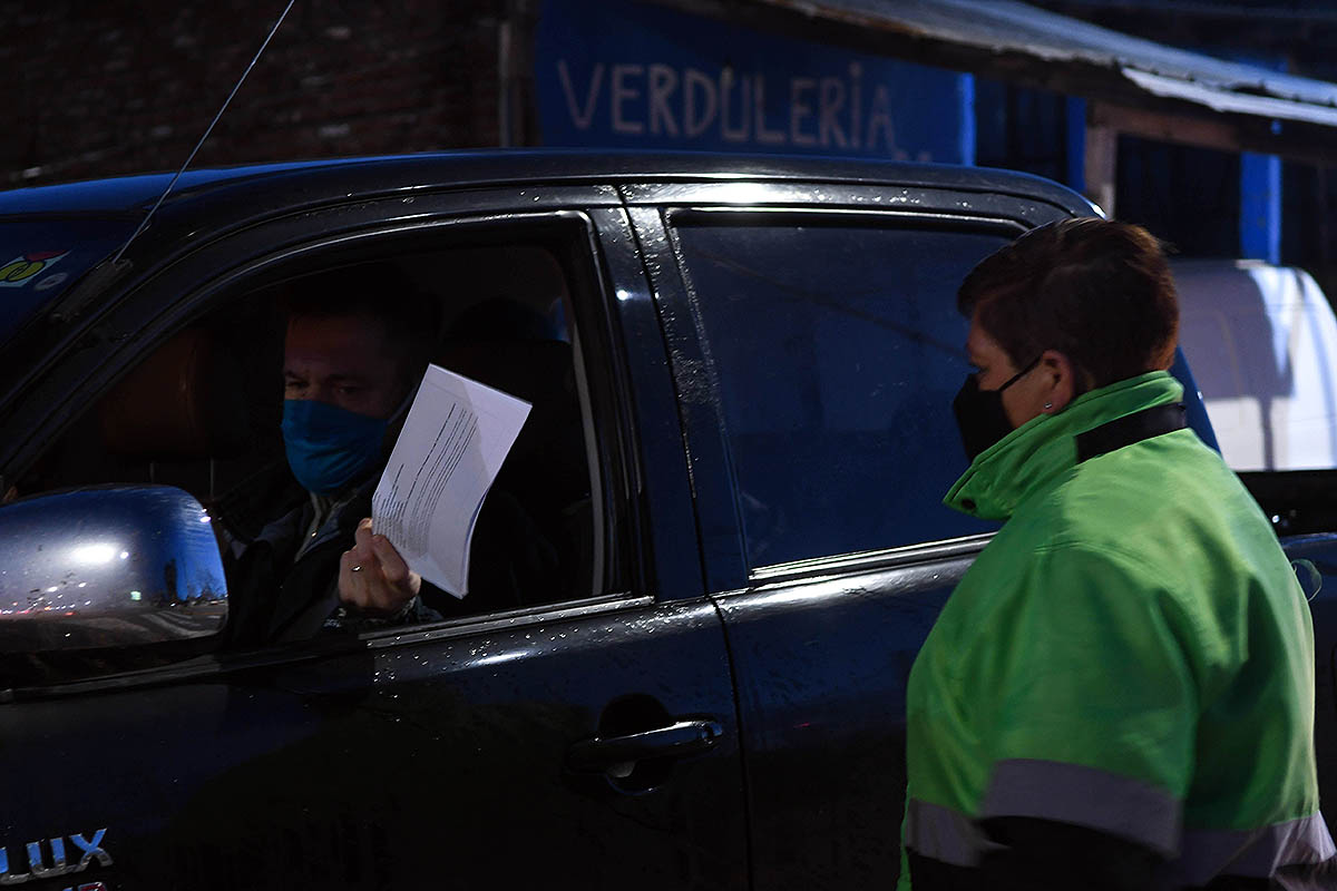 Arrancó la cuarentena más estricta: un freno de dos semanas para reducir los contagios