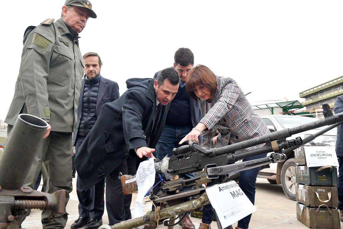 Tráfico de armas: surgen más vínculos entre el arsenal y militares allegados a Aguad