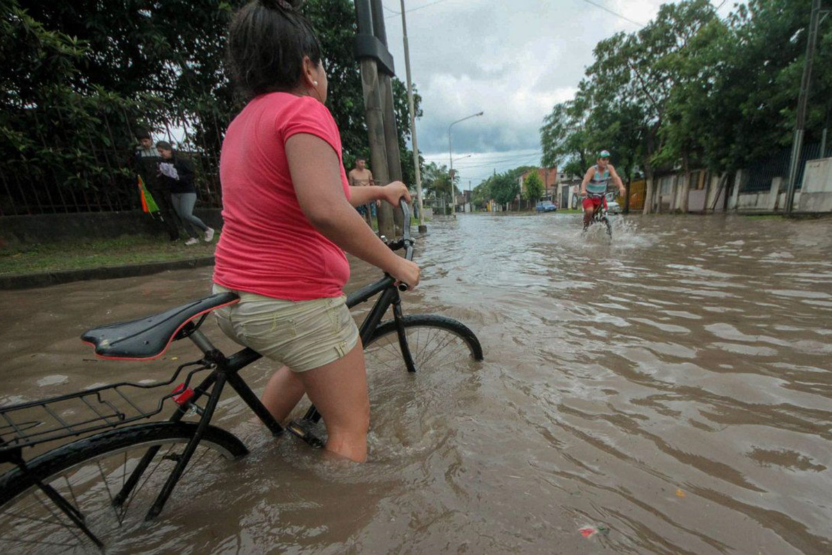 Inundaciones: el gobierno declaró la emergencia hídrica por 180 días