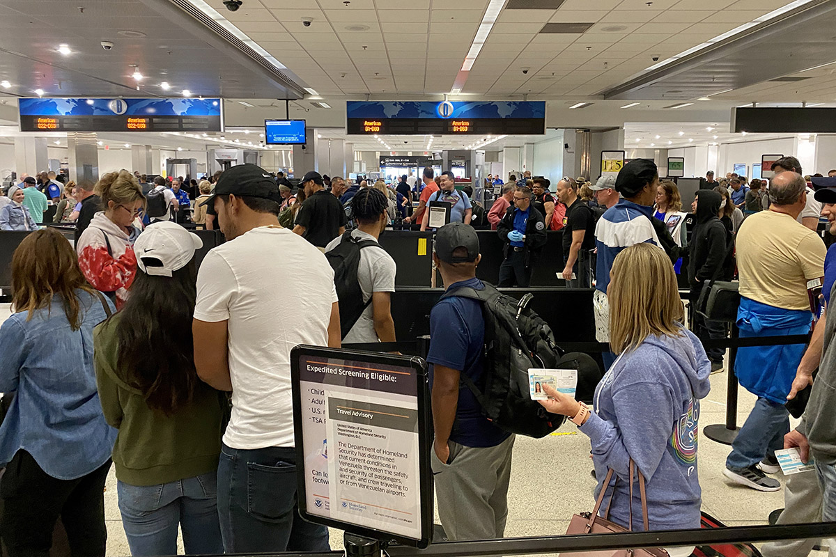 El presidente suspendió la repatriación de argentinos: quedarían unos 20.000 en el exterior