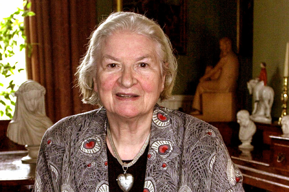 Hace 100 años nacía P. D. James, la escritora que se convirtió en la reina del crimen