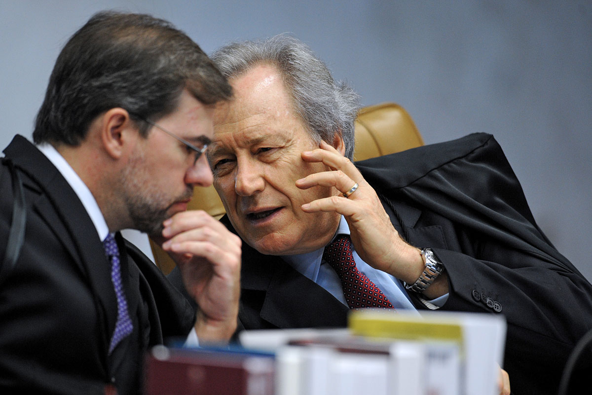 La justicia brasileña está enfrentada por la palabra de Lula