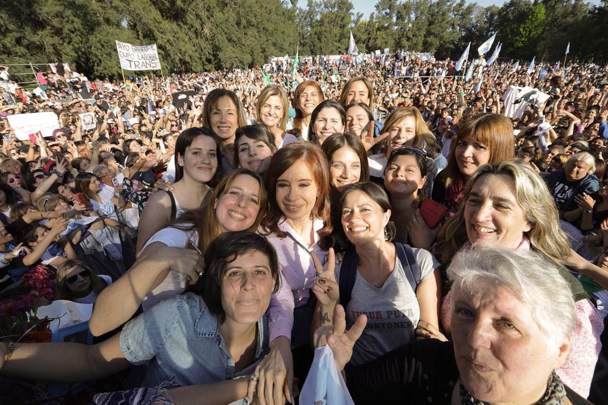 CFK instruyó a su espacio a construir la unidad en todos los distritos del país